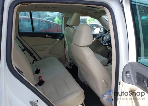 2015 Volkswagen Tiguan Se z USA, uszkodzony, nr VIN WVGAV7AX2FW612647